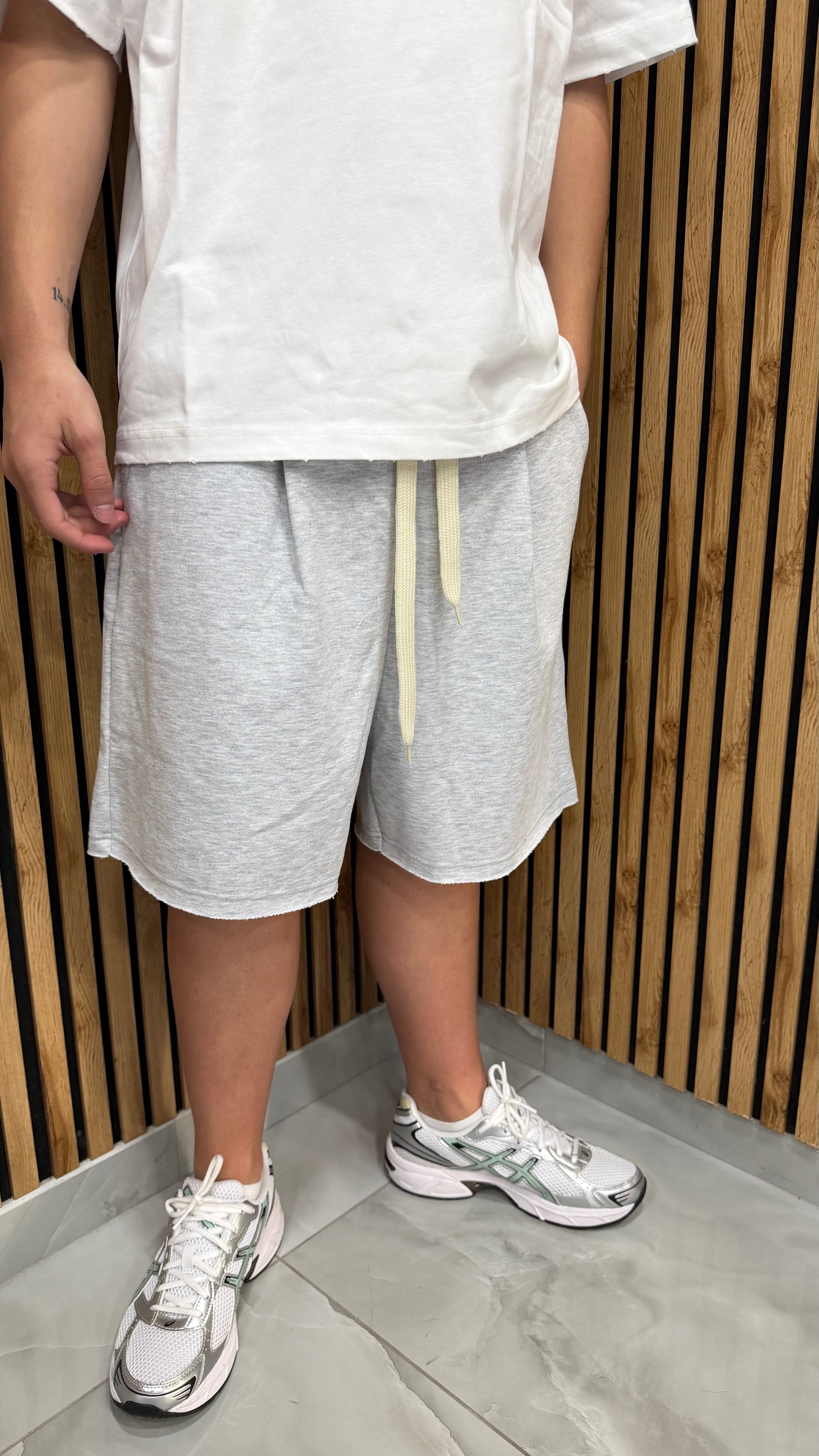 Pantatuta Shorts Taglio Vivo 3 Colori