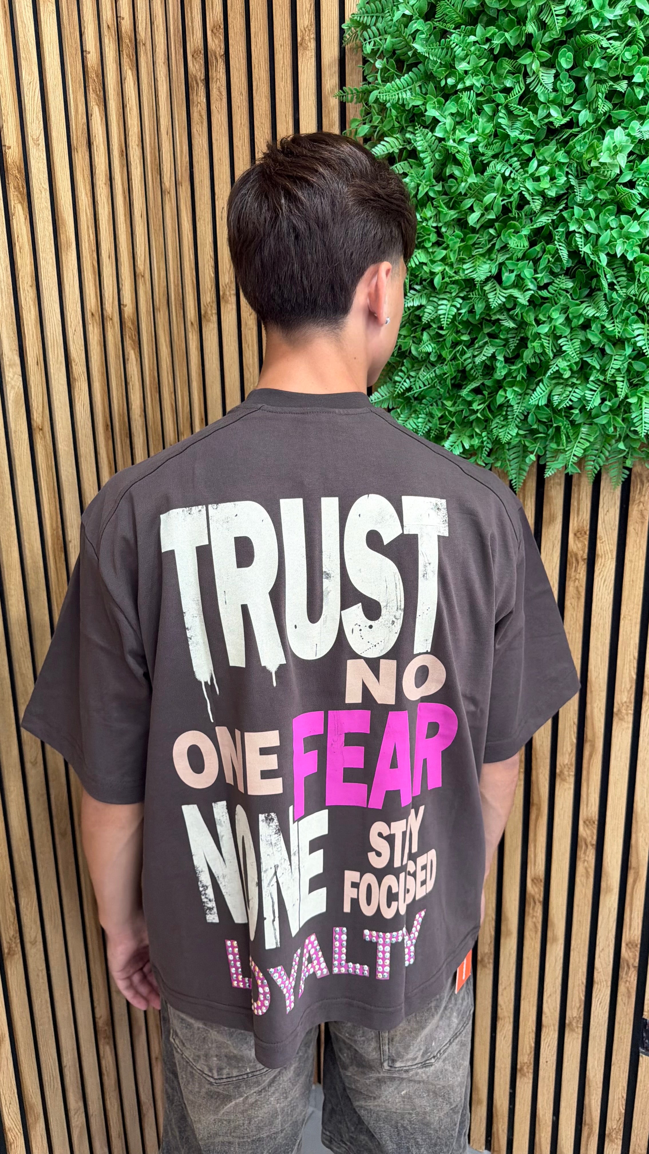 T-Shirt “Stay Focused” 3 Colori