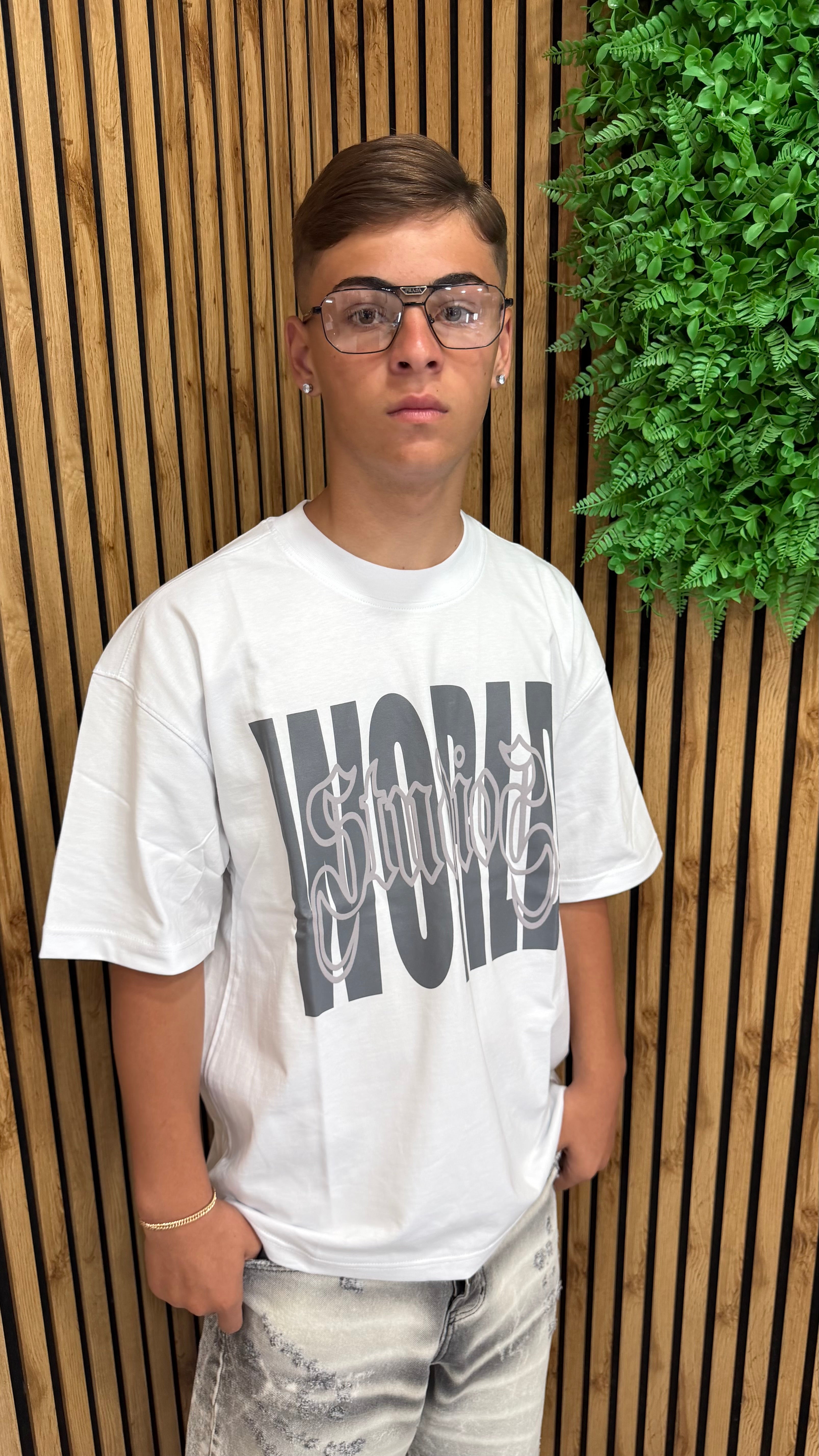 T-Shirt “Studios” 2 Colori