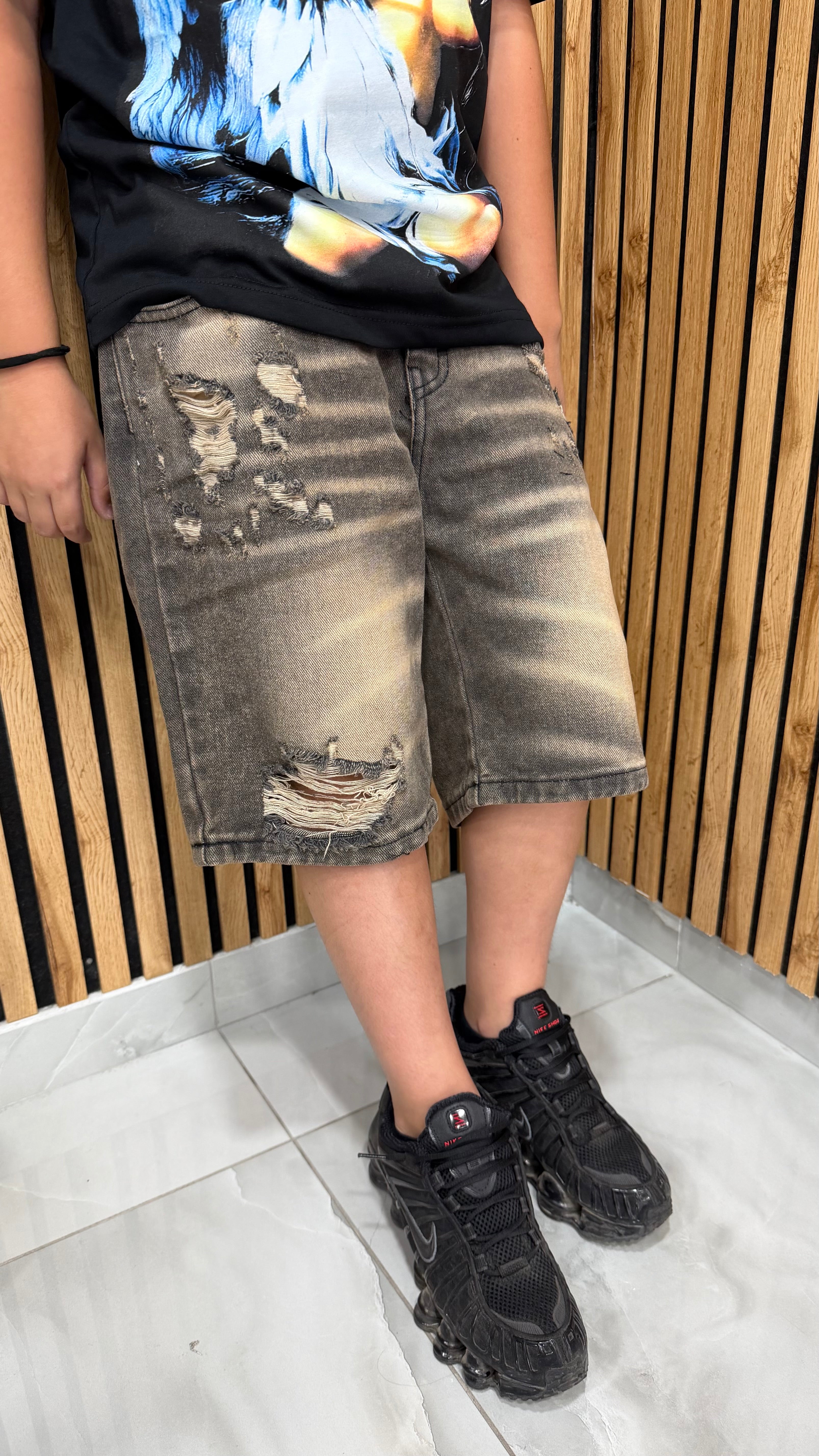 Shorts “Destroyed” Junior