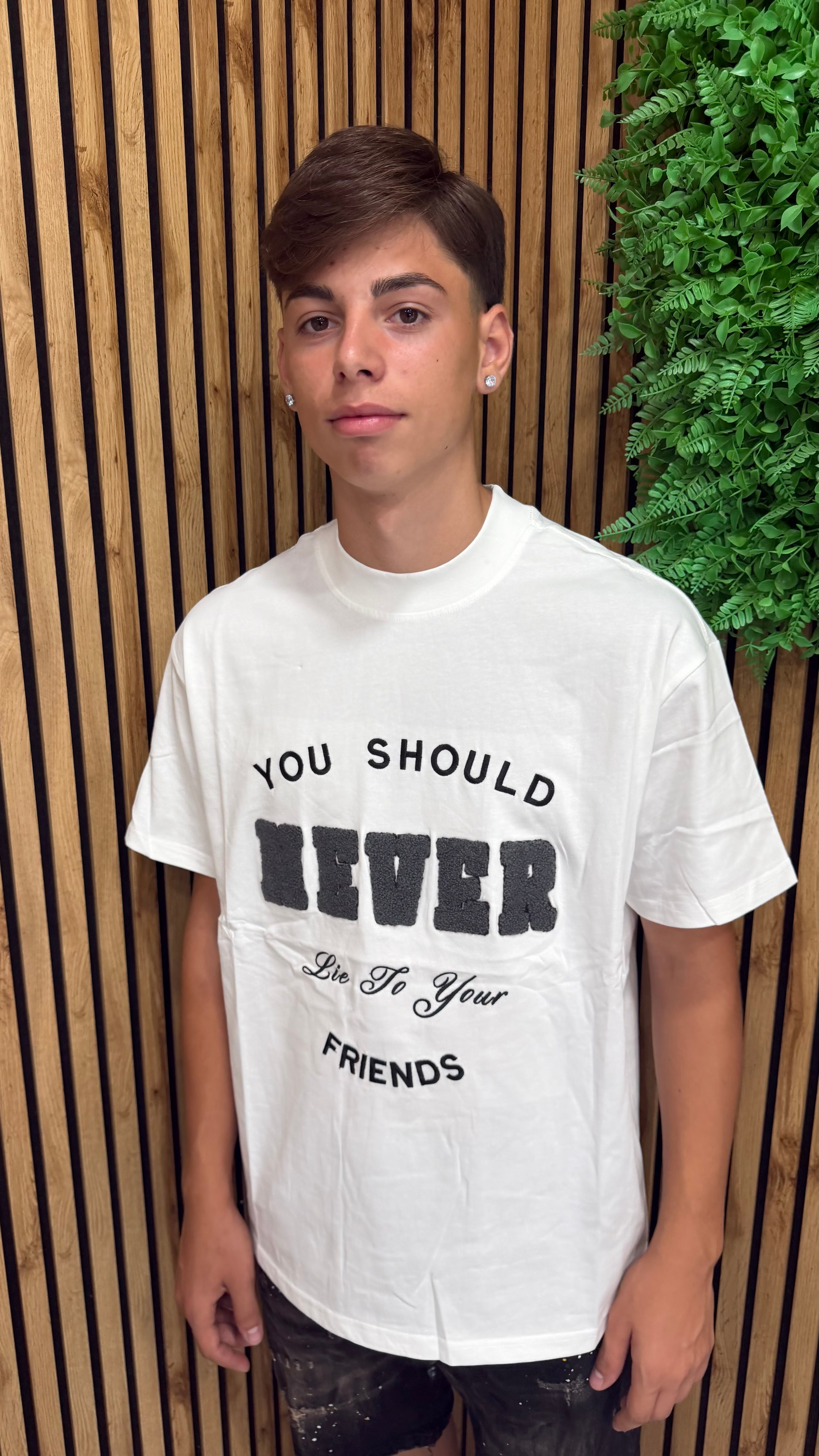 T-Shirt “Friends” Premium Quality 2 Colori