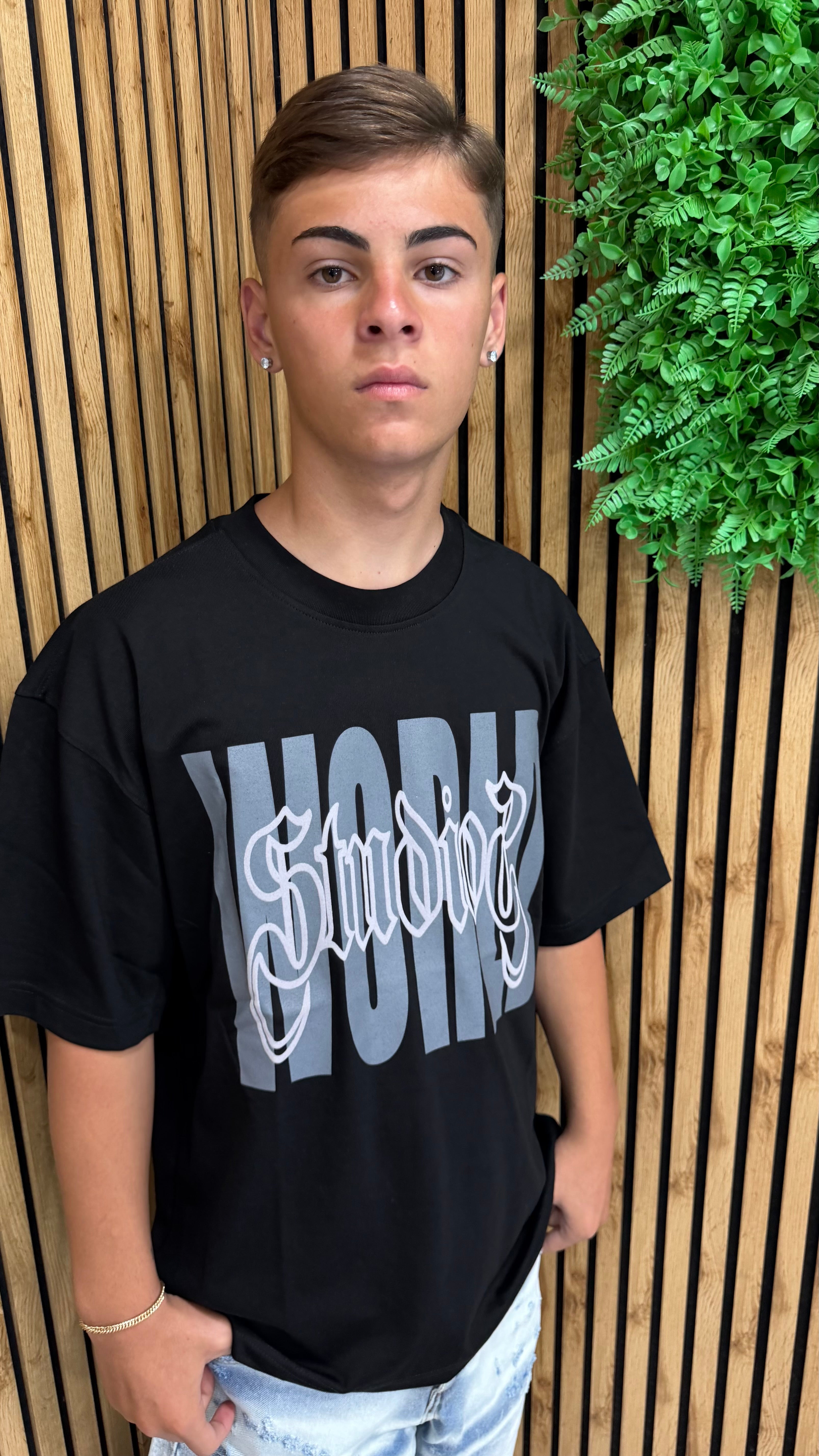 T-Shirt “Studios” 2 Colori