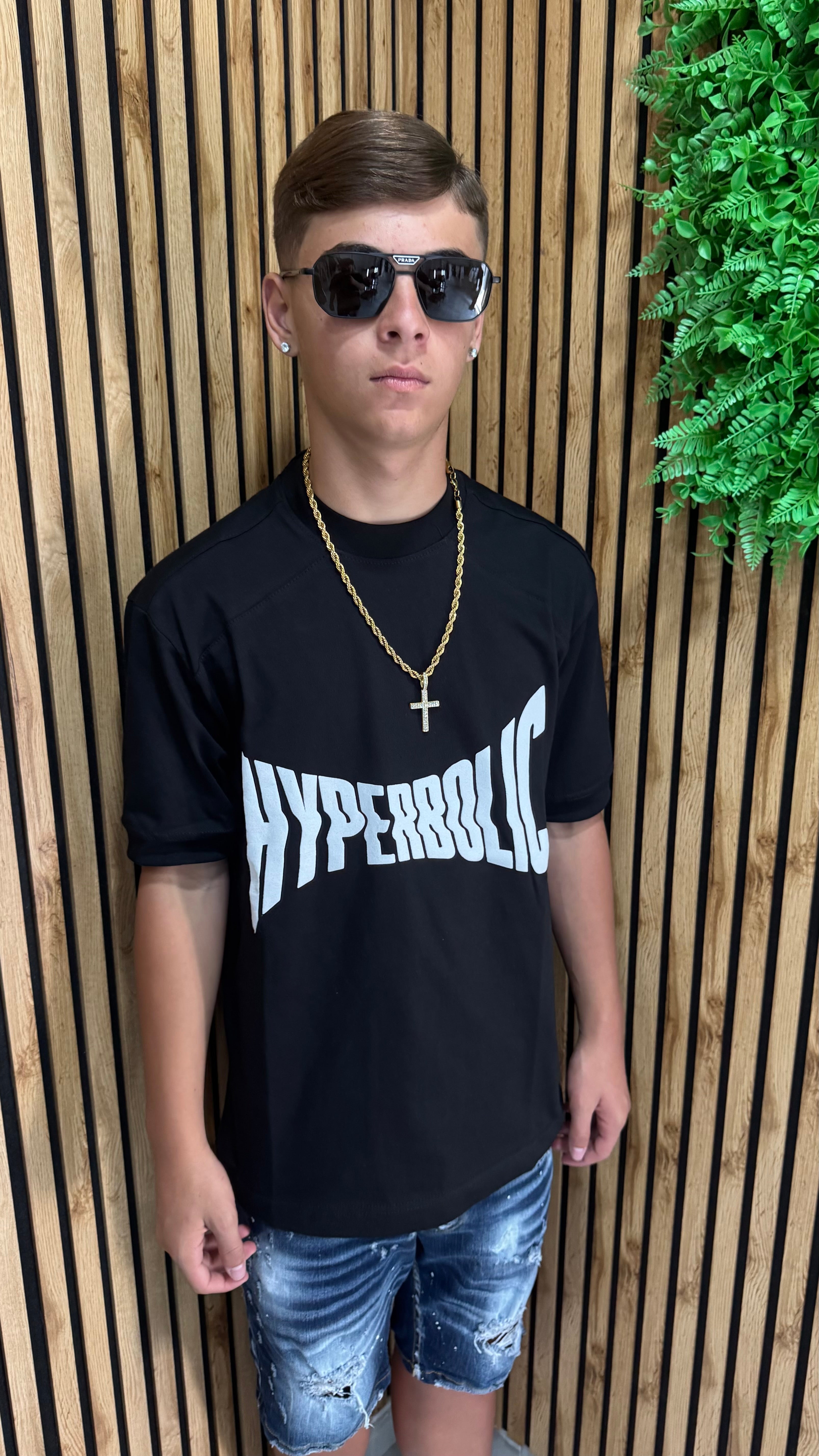 T-Shirt Tessuto Premium "Hyperbolic"