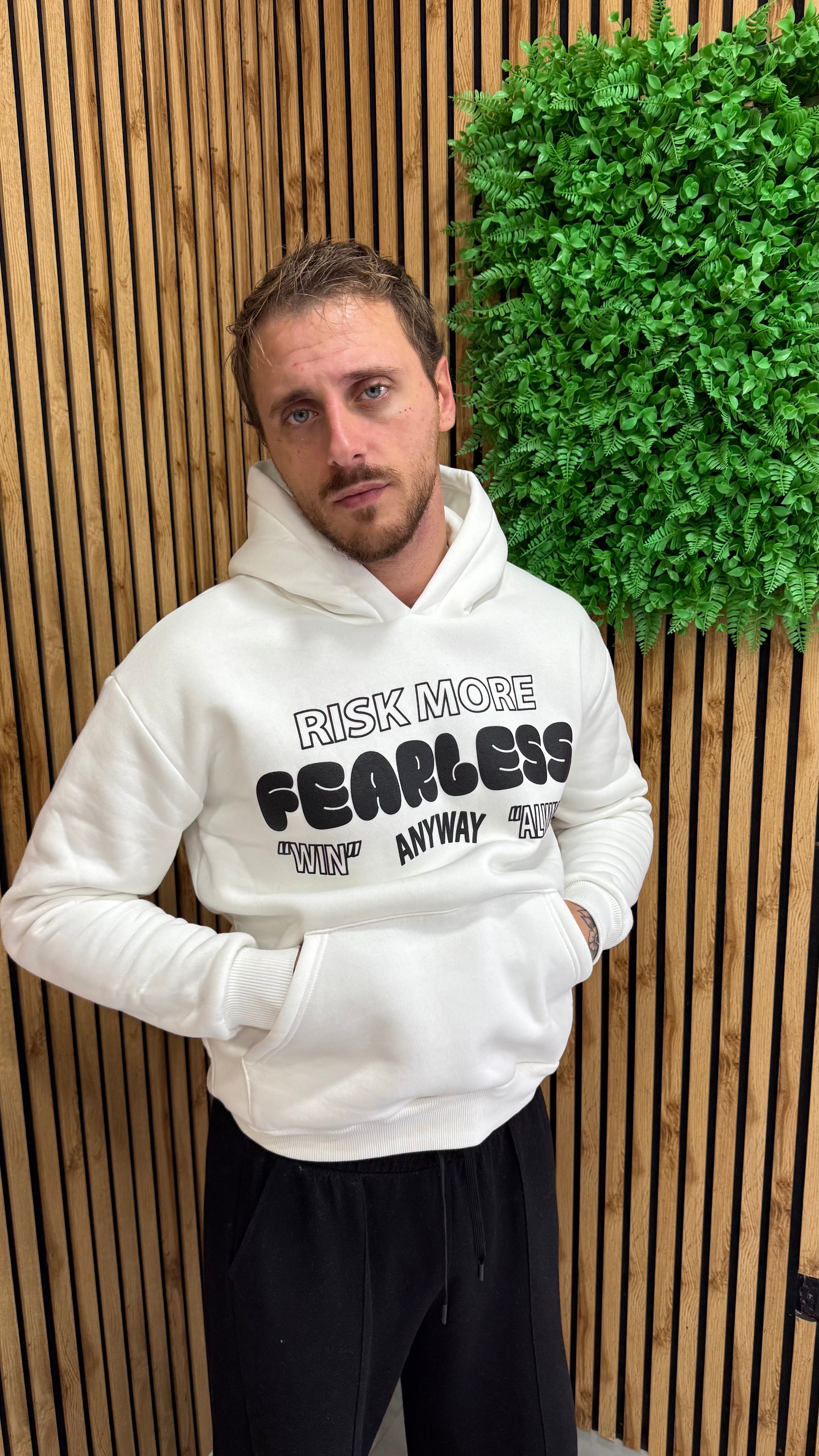 Felpa “Fearless” Cappuccio