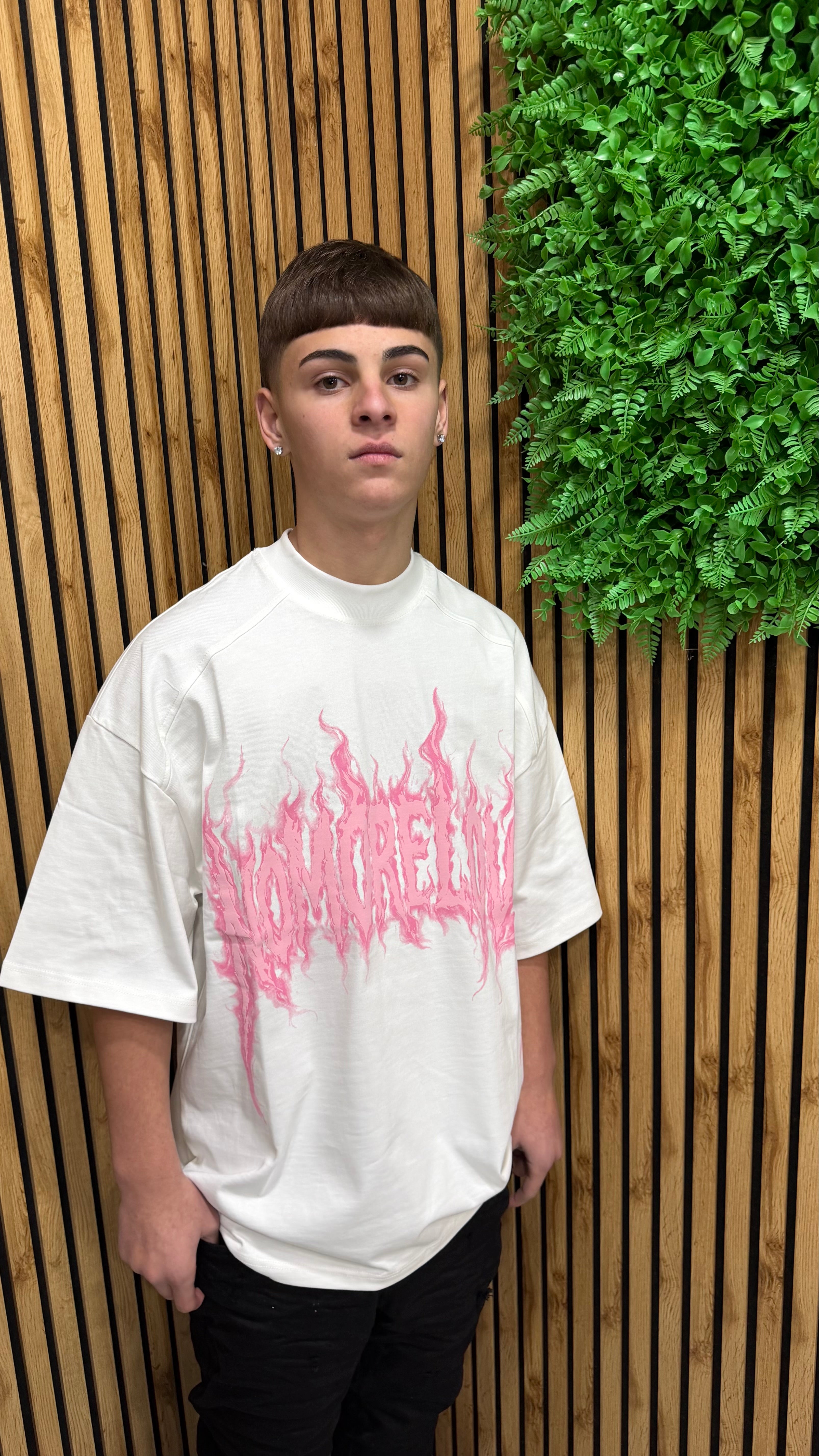 T-Shirt No More Love 2 Colori