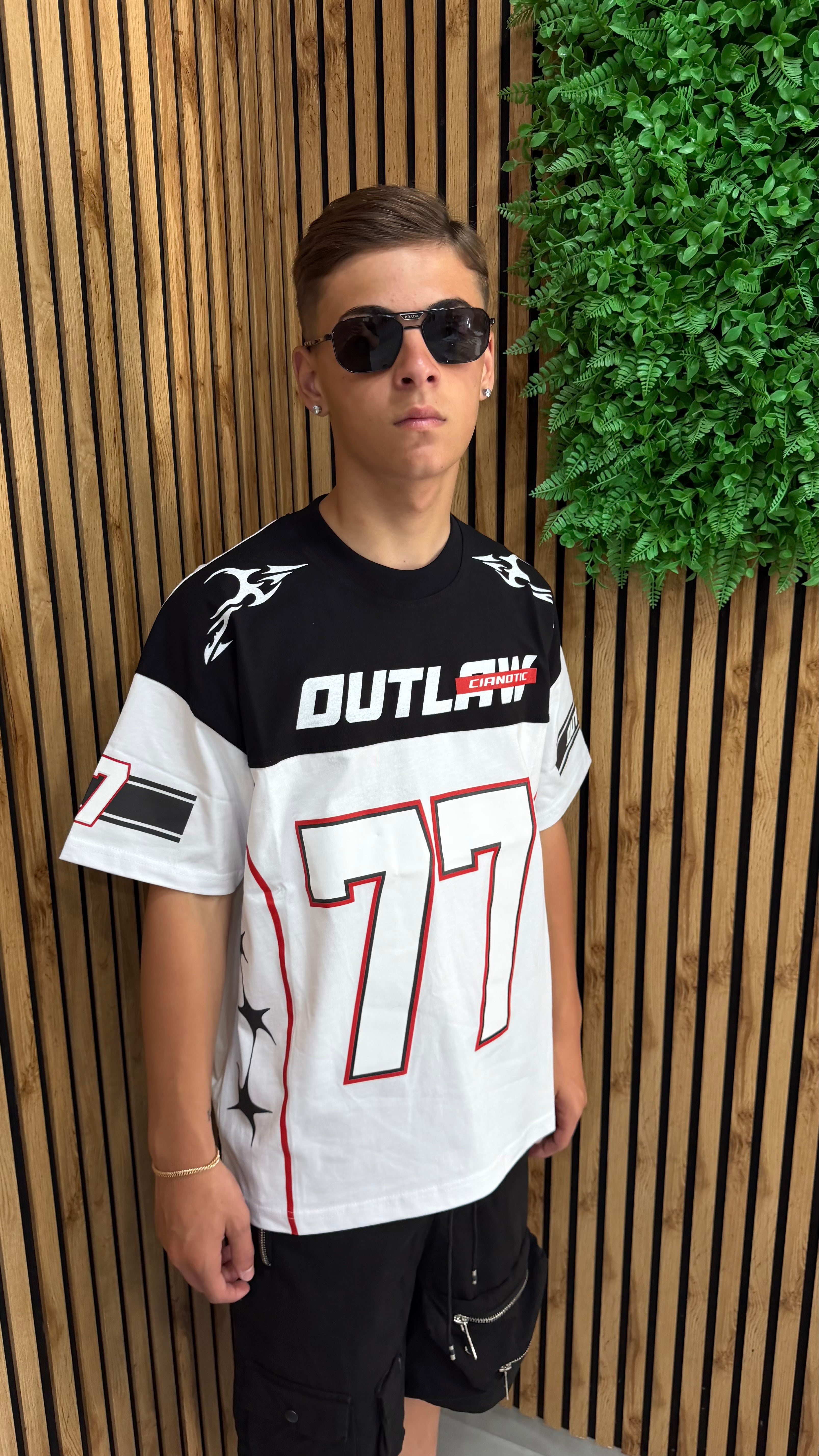 T-Shirt “Outlaw 77” Cianotic