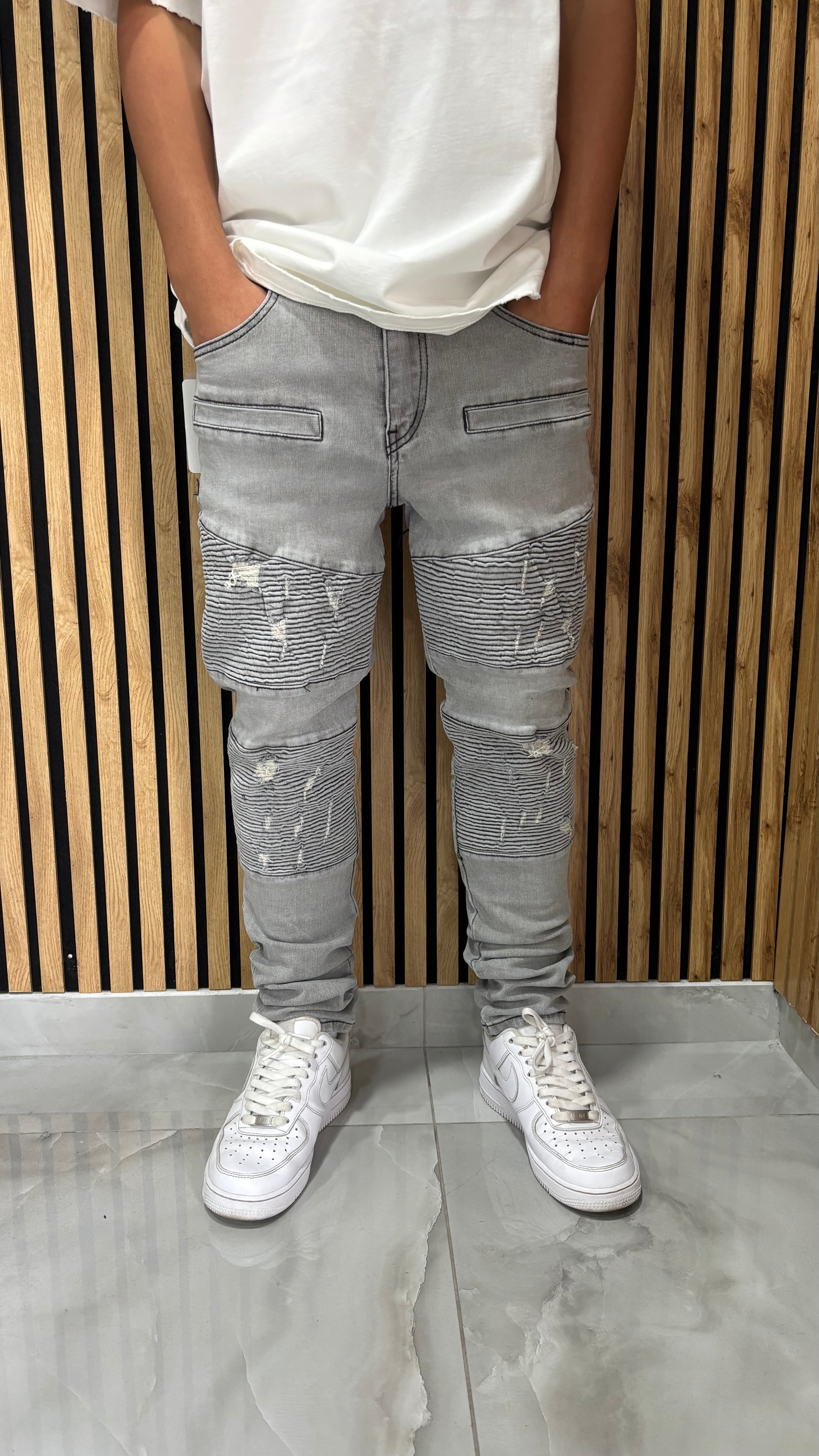 Skinny Gav Grey