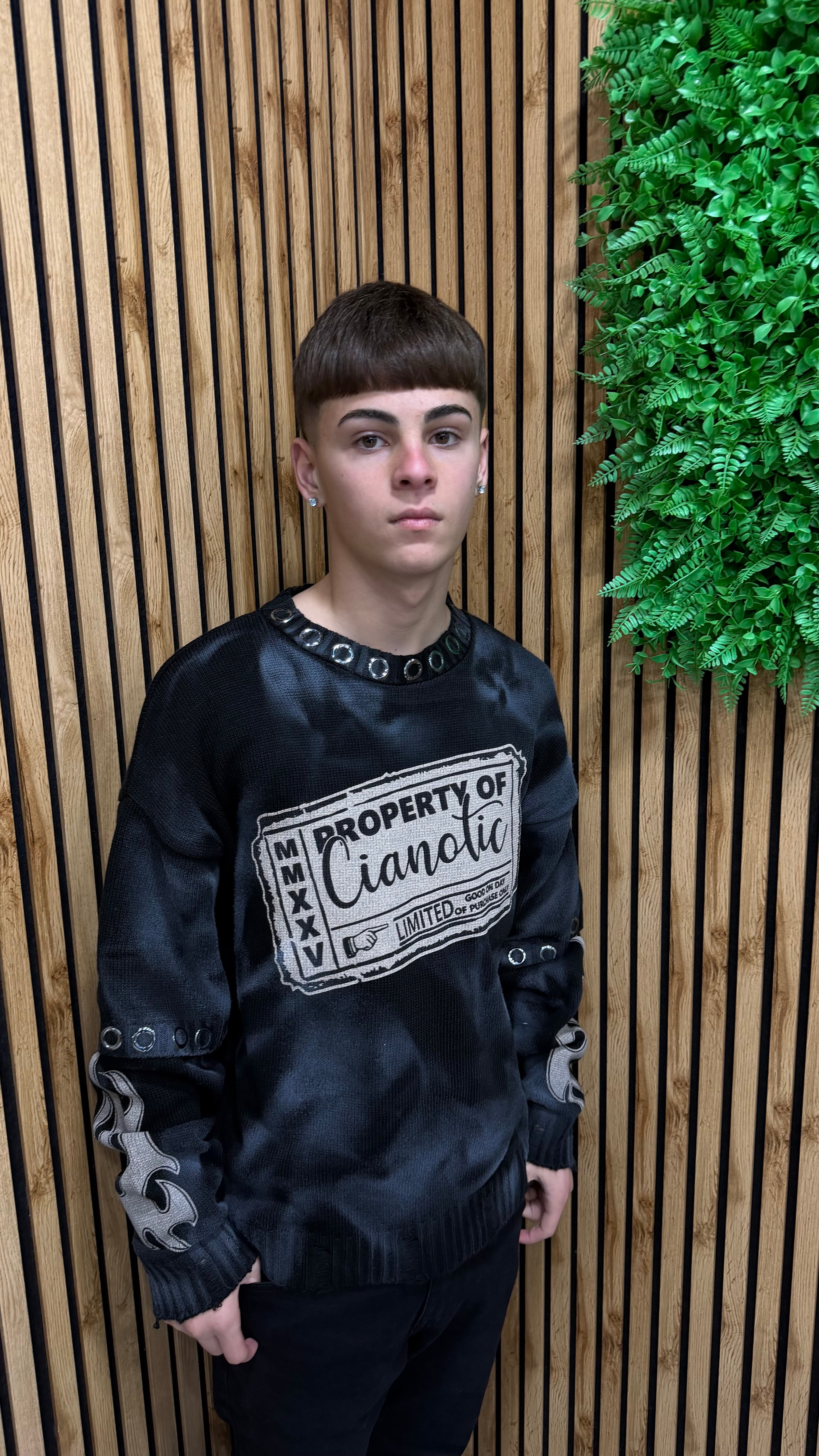 Pullover Long Sleeve Property Cianotic