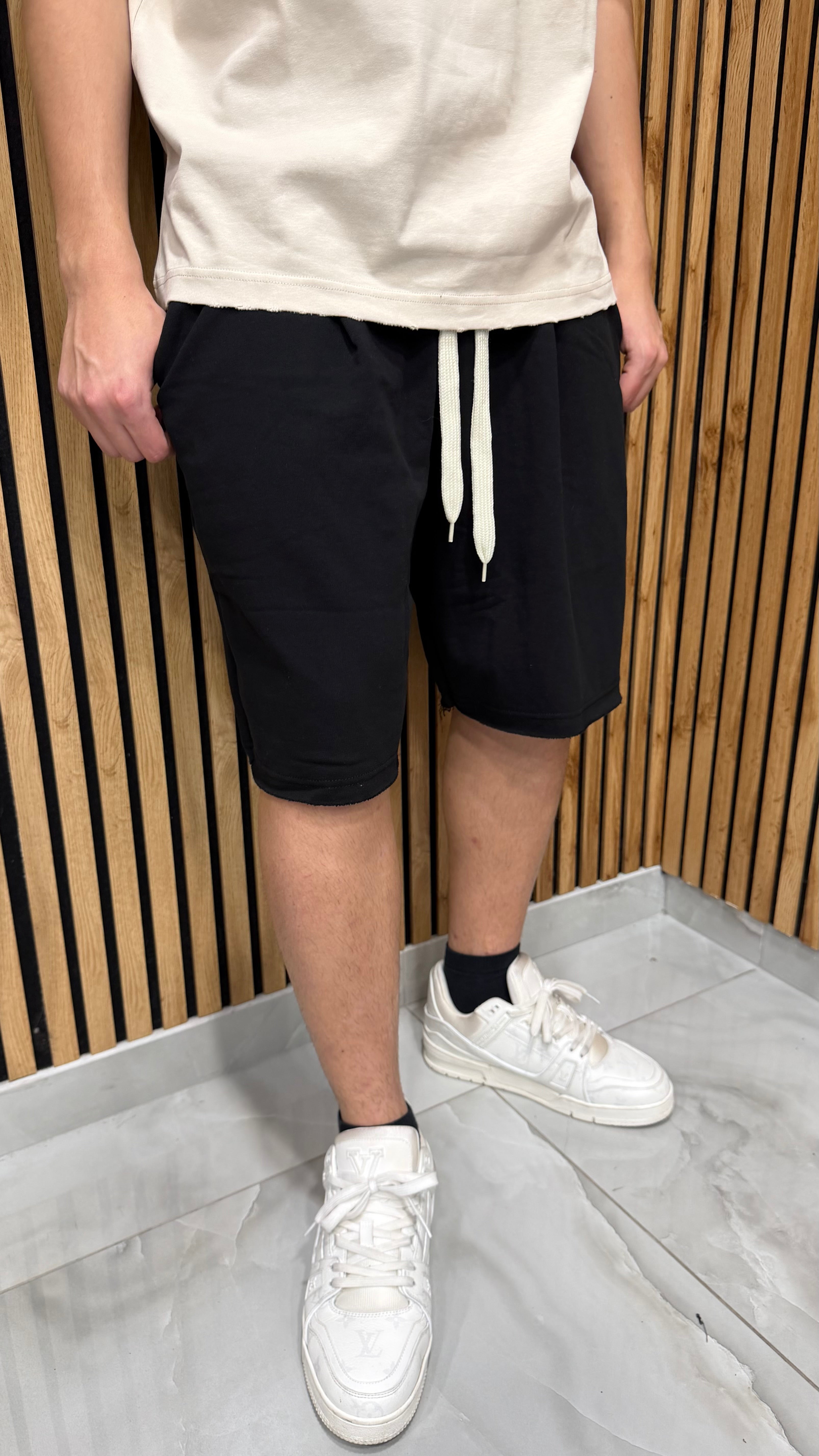 Pantatuta Shorts Taglio Vivo 3 Colori